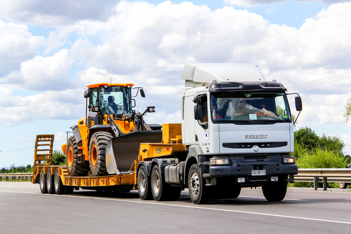 heavy machinery transport companies